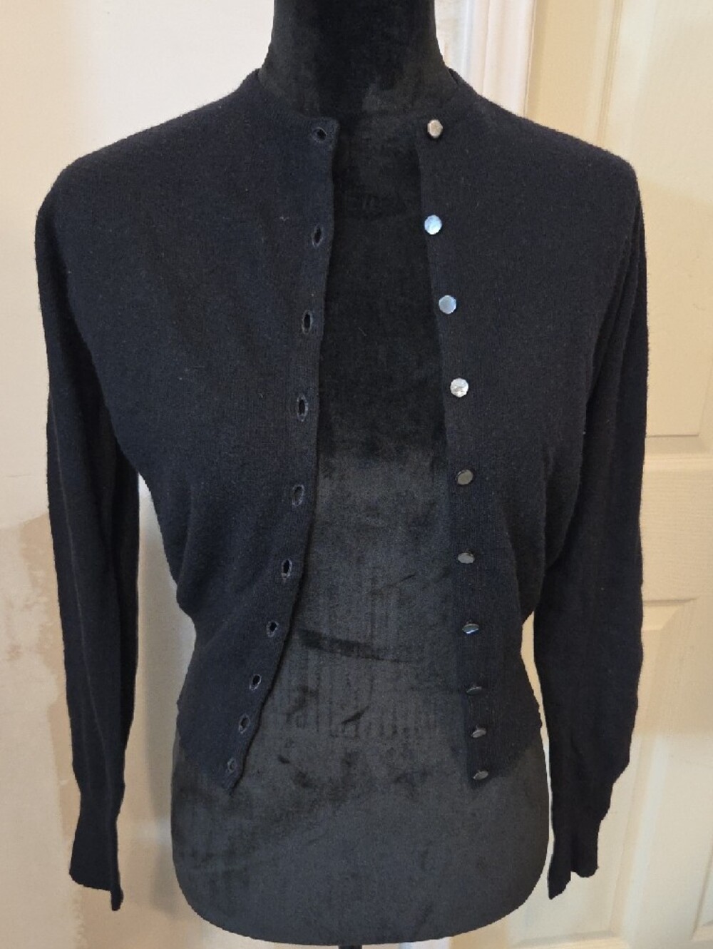Peck & Peck Hadley Cashmere Classic Black Women's Cardigan Sweater Button Down - Picture 3 of 7